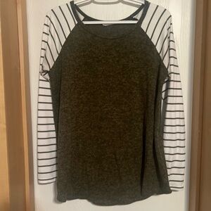 Modern soul green with stripe sleeve